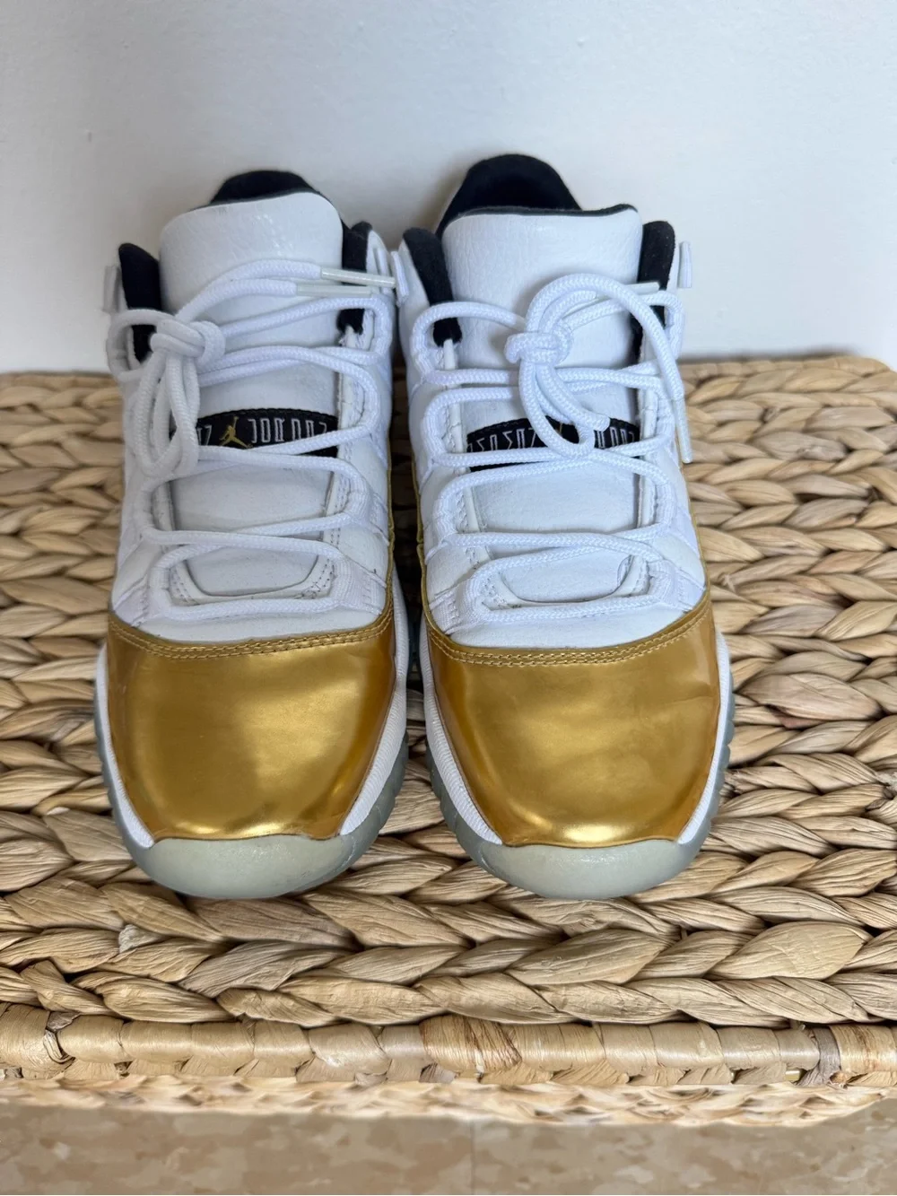 Nike Kids White and Gold Low-Top Sneakers